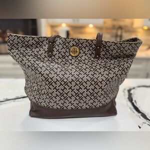 Tommy Hilfiger Brown Monogram Tote Bag – Large TH Logo Print